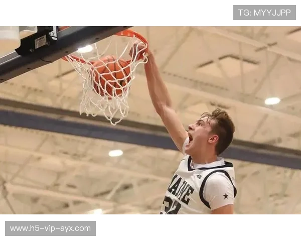 库珀·弗拉格狂砍42分，最年轻40+新秀诞生